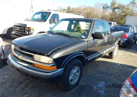 2000 Chevrolet S-10 Ls из США, поврежденный, VIN 1GCDT19WXYK216413